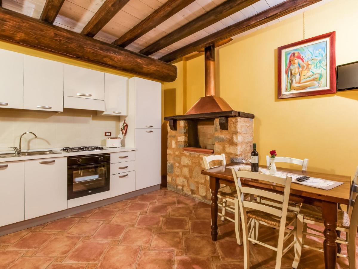 Cozy Chalet At Marone Lake Lombardy With Pool Ngoại thất bức ảnh