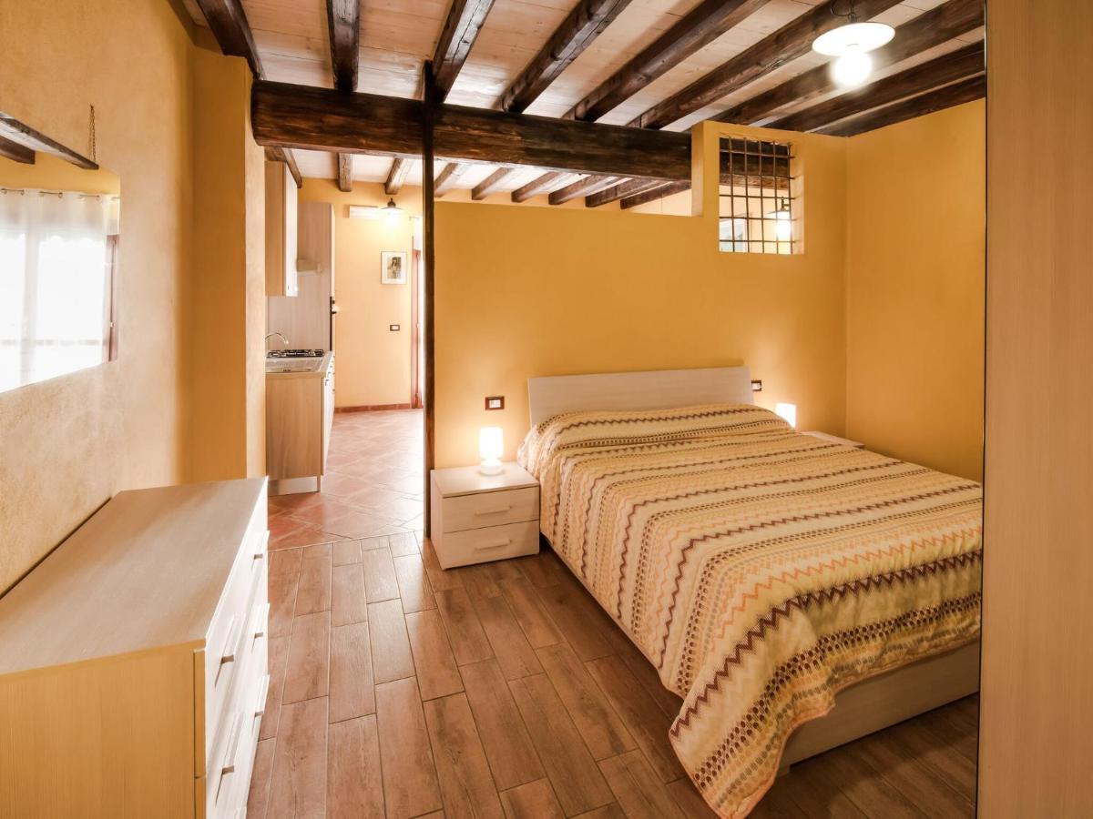 Cozy Chalet At Marone Lake Lombardy With Pool Ngoại thất bức ảnh
