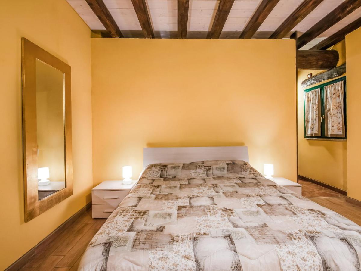 Cozy Chalet At Marone Lake Lombardy With Pool Ngoại thất bức ảnh