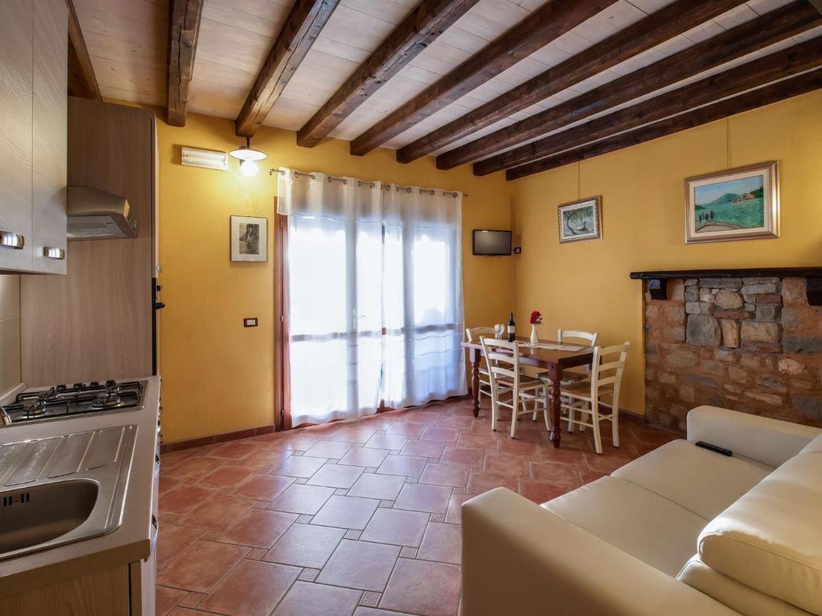 Cozy Chalet At Marone Lake Lombardy With Pool Ngoại thất bức ảnh