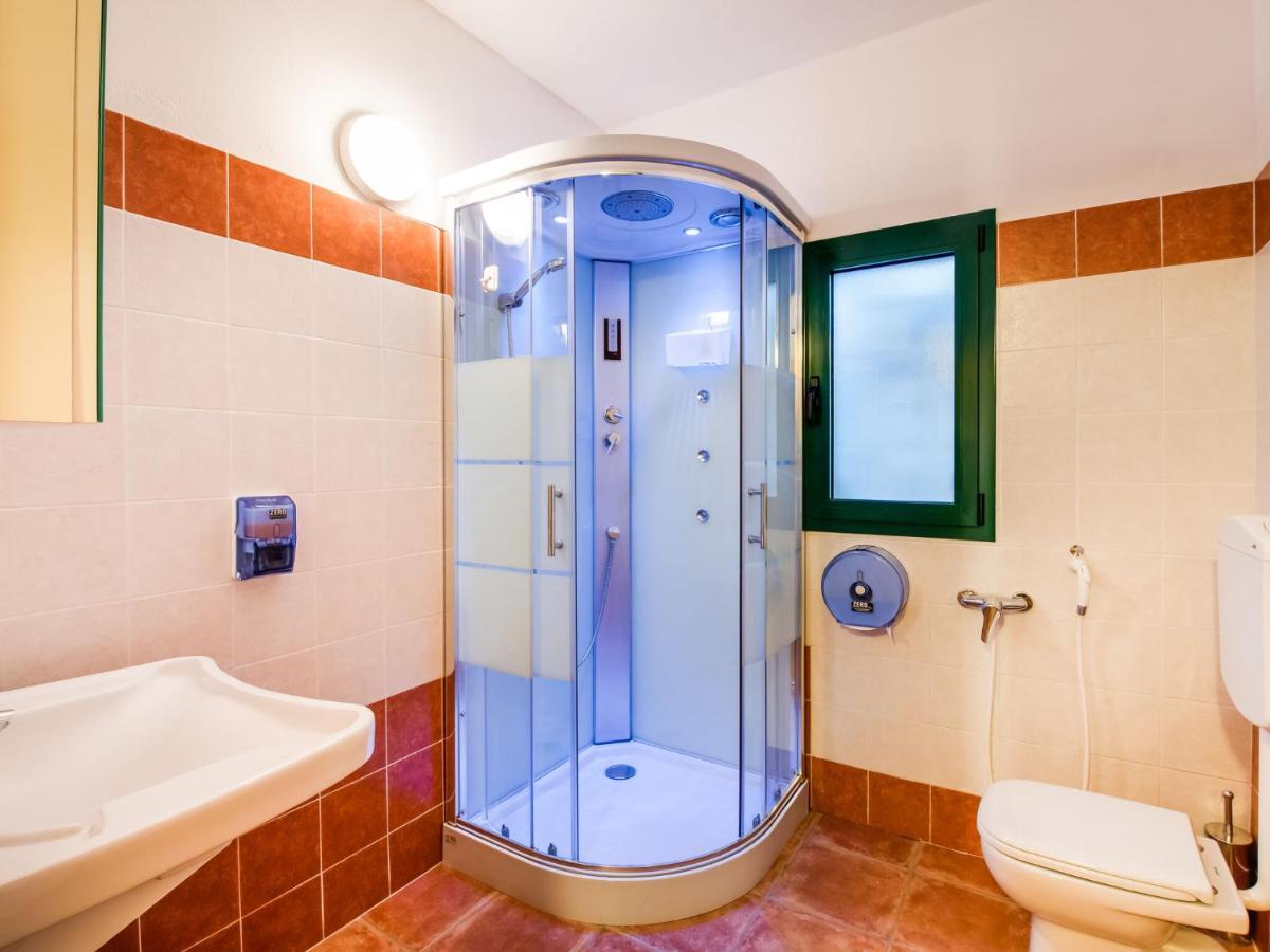 Cozy Chalet At Marone Lake Lombardy With Pool Ngoại thất bức ảnh