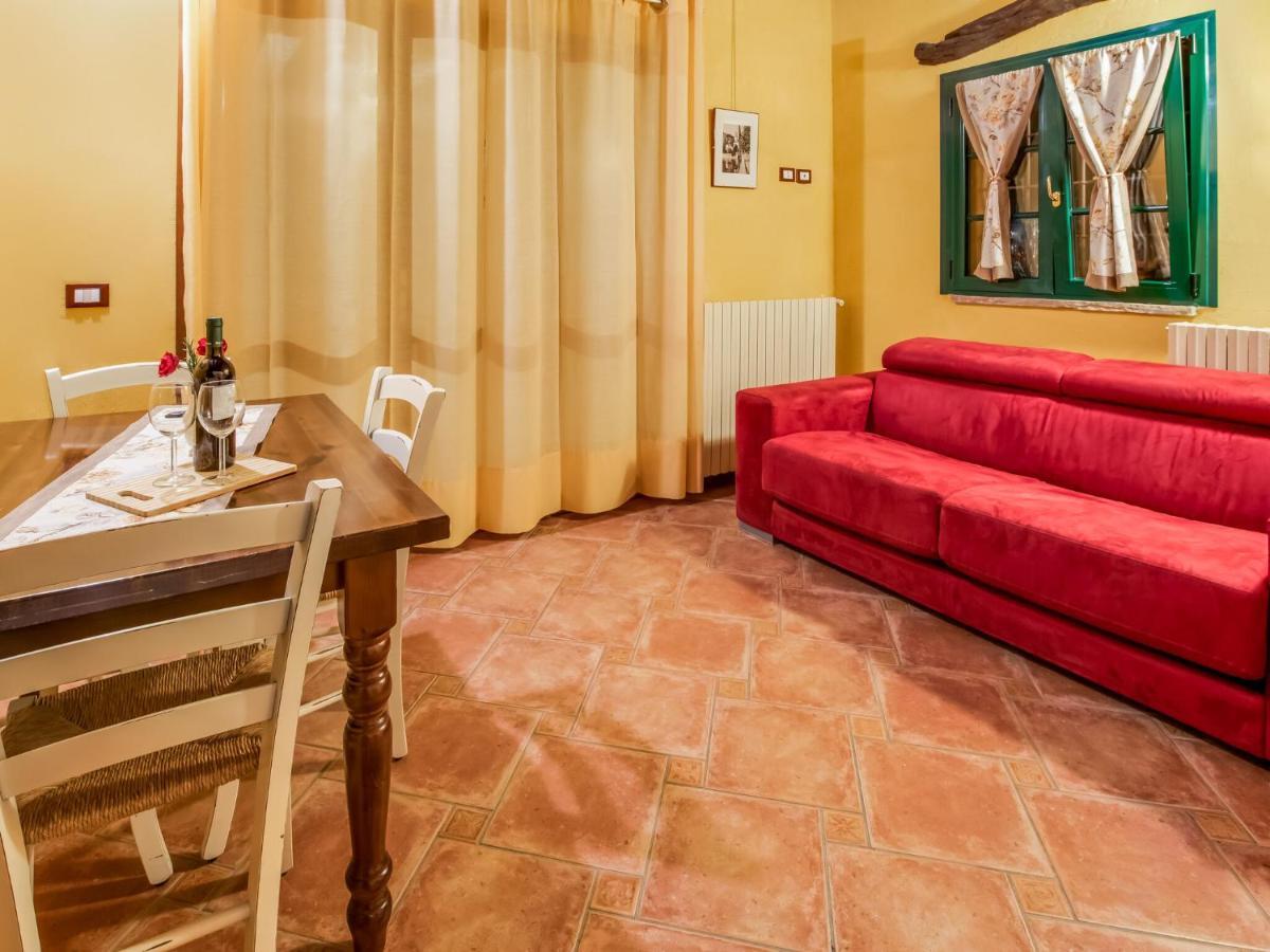 Cozy Chalet At Marone Lake Lombardy With Pool Ngoại thất bức ảnh