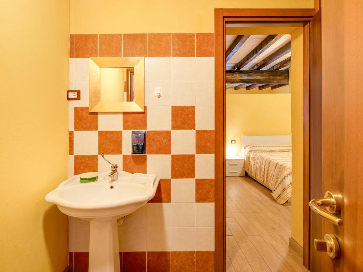 Cozy Chalet At Marone Lake Lombardy With Pool Ngoại thất bức ảnh